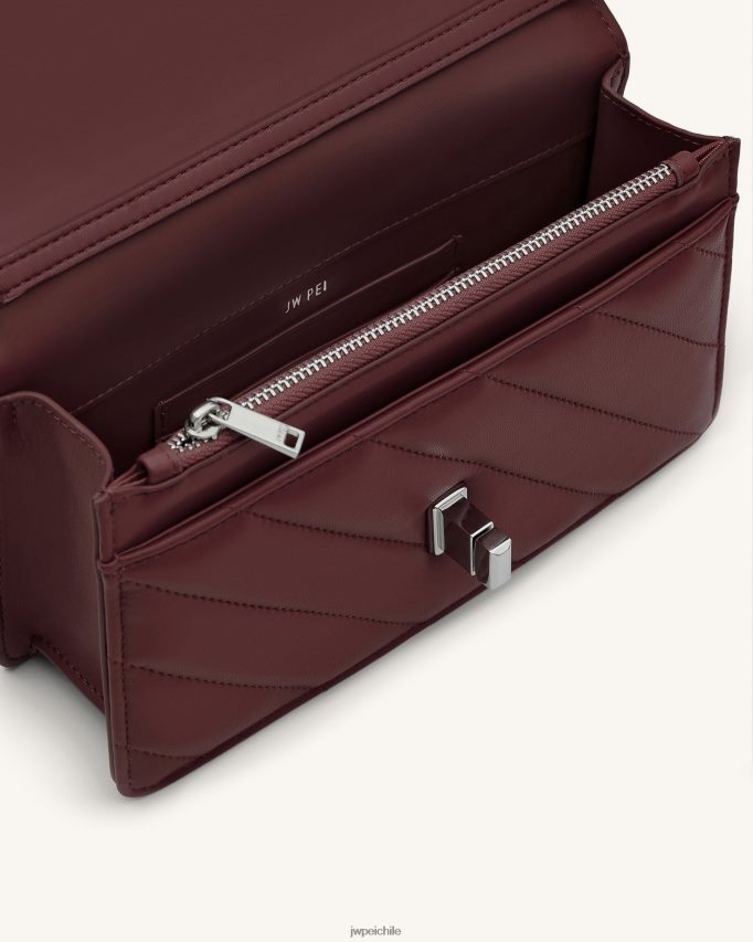 JW PEI bolsa crossbody Lottie con cadena rojo sangre de buey bandolera 26446P45