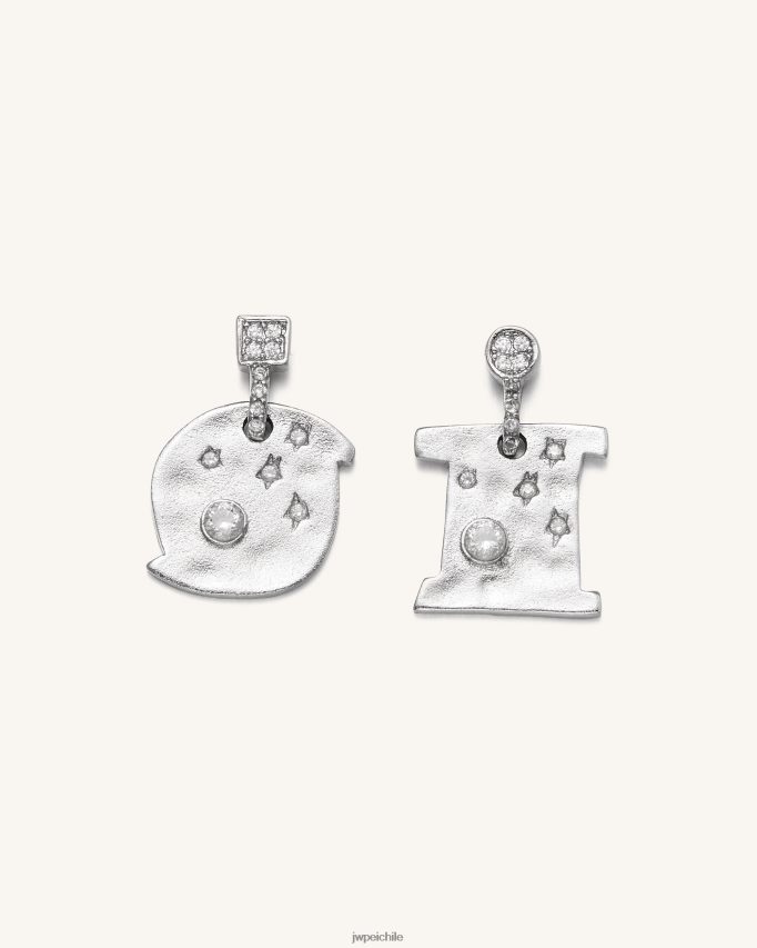 chapado en oro blanco de 18 quilates y circonita blanca.